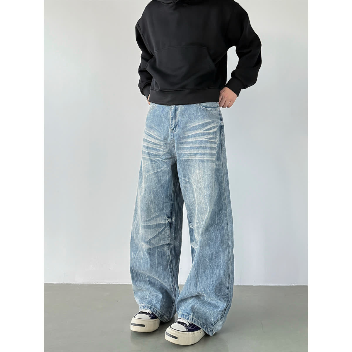 Wide Leg Denim Jeans With Lightning Bolt Pattern For Men And Women_voghion.com