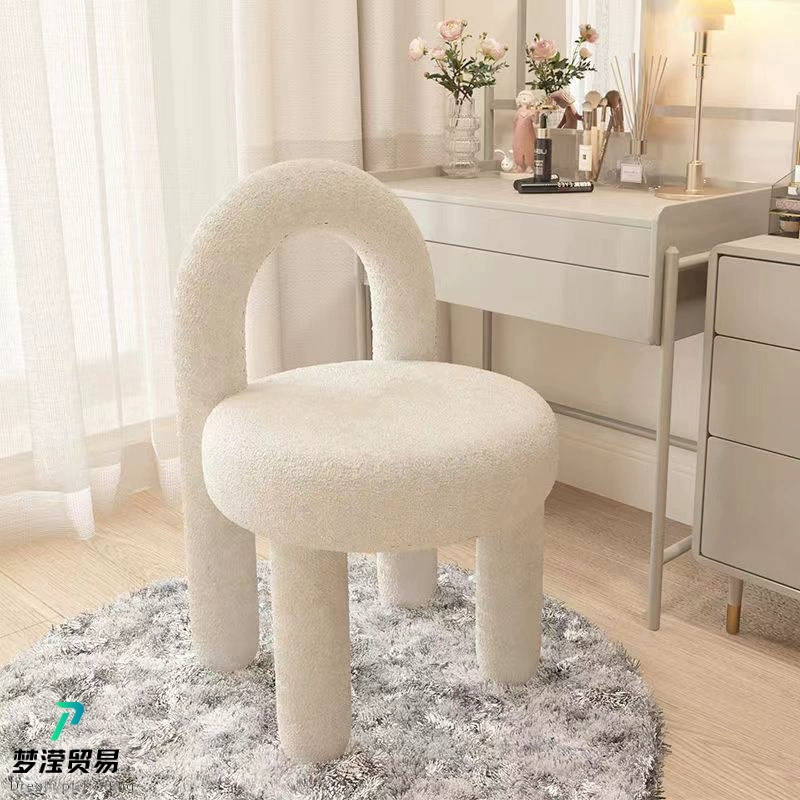 Легкий роскошный стул для спальни в кремовом стиле, туалетный столик, табурет для макияжа, туалетный столик в стиле интернет-знаменитостей, высококачественный стул для макияжа для девочек.