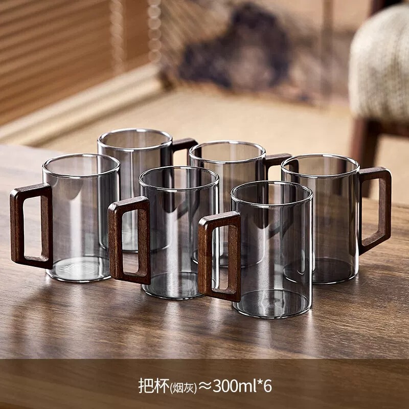 High-Quality Large-Capacity Glass Cup with Handle, Made of High Borosilicate Hydrochloric Acid Glass with Walnut Wood Handle, Suitable for Business Gifts High-Quality Large-Capacity Glass Cup with Handle, Made of High Borosilicate Hydrochloric Acid Glass with Walnut Wood Handle, Suitable for Business Gifts