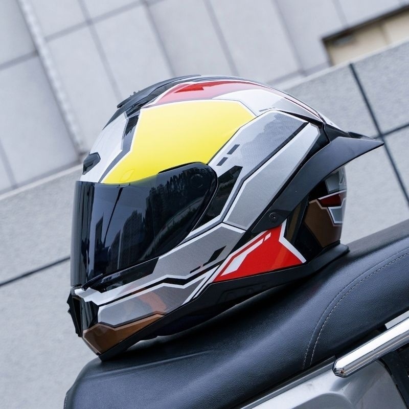 オートバイヘルメット男性と女性のフルフェイス夏オートバイガンダムパーソナライズされた大型テールウィング Bluetooth 3C 認証国家標準 A|undefined