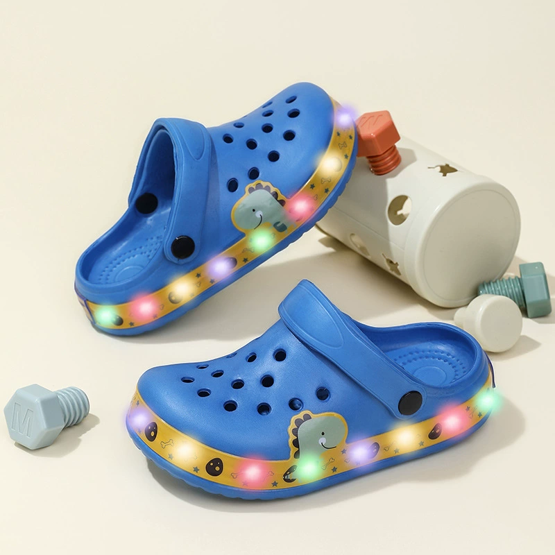 Детские кроксы 2025 Летние детские сандалии Верхняя одежда Модные новые тапочки Пляжная обувь Дышащие босоножки для малышей Оптом