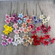 3头小百合花胶片仿真花婚庆家居摄影装饰假花单支胶片3头百合厂家