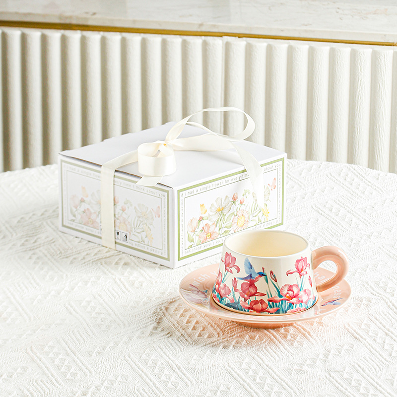 Tazas de café, platos de cerámica de encaje retro, tazas de té de la tarde, cajas de regalo de mano, tazas de marca, diseñadores originales de alto valor