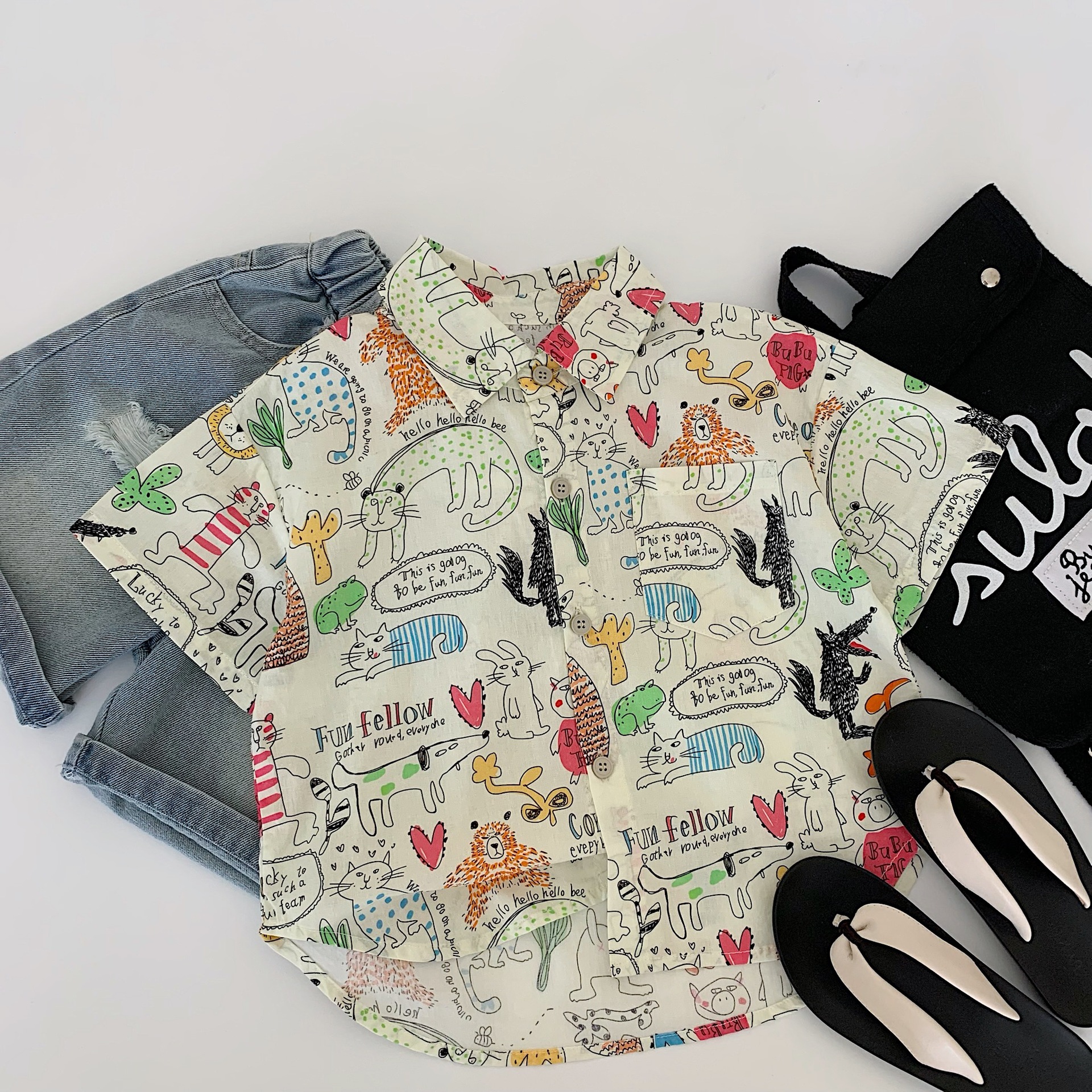 Mai Bao camisa de manga corta para niños 2025 nuevo estilo de verano de dibujos animados para niños y niñas, ropa de verano de moda para niños