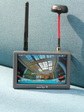 ����С�w��4 �Ĵ� ��Խ�C5.8Gģ�M�D�� �����@ʾ�� FPV�����