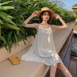 高冷范女装又甜又辣裙子洋气矮个子气质挂脖连衣裙夏天年新款