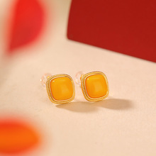 悦宝珠宝S925纯银镀金蜜蜡复古时尚轻奢几何方形耳钉气质百搭耳饰