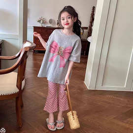 儿童洋气套装2026夏季新款女童时尚短袖印花T恤喇叭长裤两件套ins