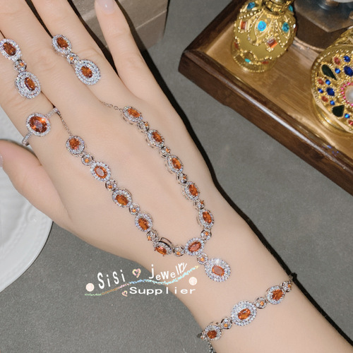 SIsi high-end jewelry set for women, brilliant geometric pendant plated 18K, imitation Algae gold zirconium high-end necklace