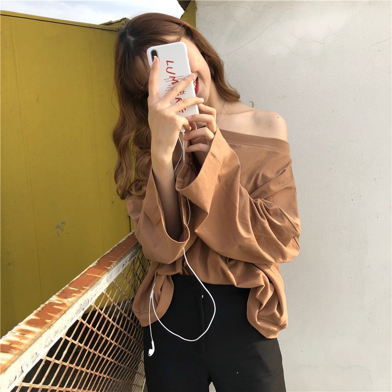 Een los T-shirt met lange mouwen, nieuwe Koreaanse brede truffelschoudertop, casual onderkant trui voor dameshoodies_voghion.com