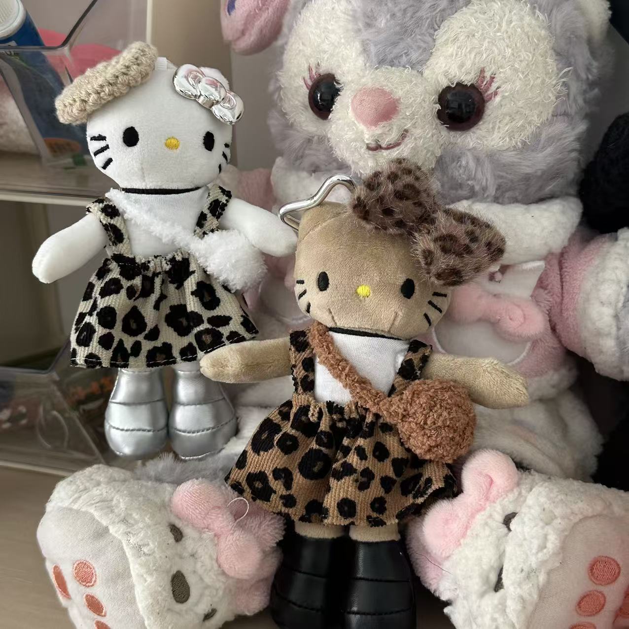 豹纹辣妹长腿kitty毛绒公仔挂件包包可爱卡头玩偶钥匙扣礼物挂饰