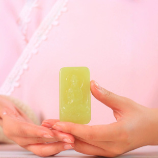 Jin Yutang Xinjiang Hetian Jade Ruoqiang Yellow Mouth Jade Quality Delicate Color Bright Fresh and Tender No Black No Crack Carved