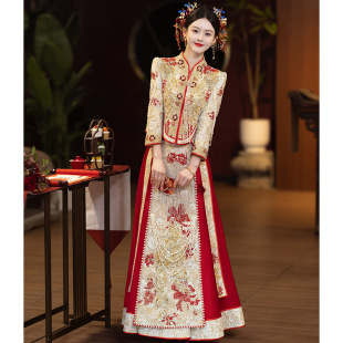 Traditional Chinese Wedding Attire with Heavy Craftsmanship, Suitable for Toasting, Marriage, and Engagement Ceremonies, Featuring Dragon and Phoenix Designs