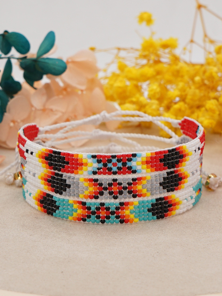 Ethnic Geometric Gradient Hand-woven Beaded Couple Bracelet display picture 13