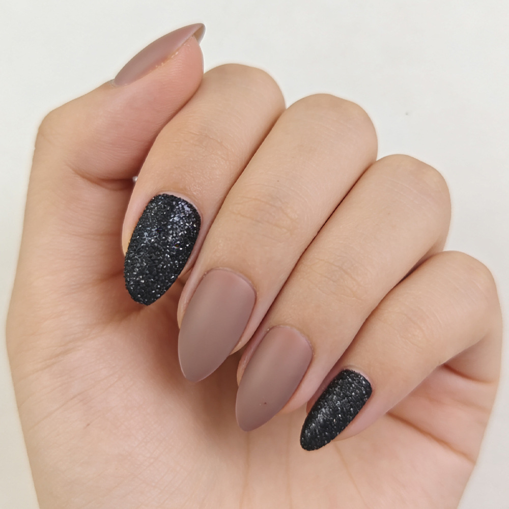 Uña falsa transfronteriza, uñas cortas y largas, uñas desmontables, uñas, uñas