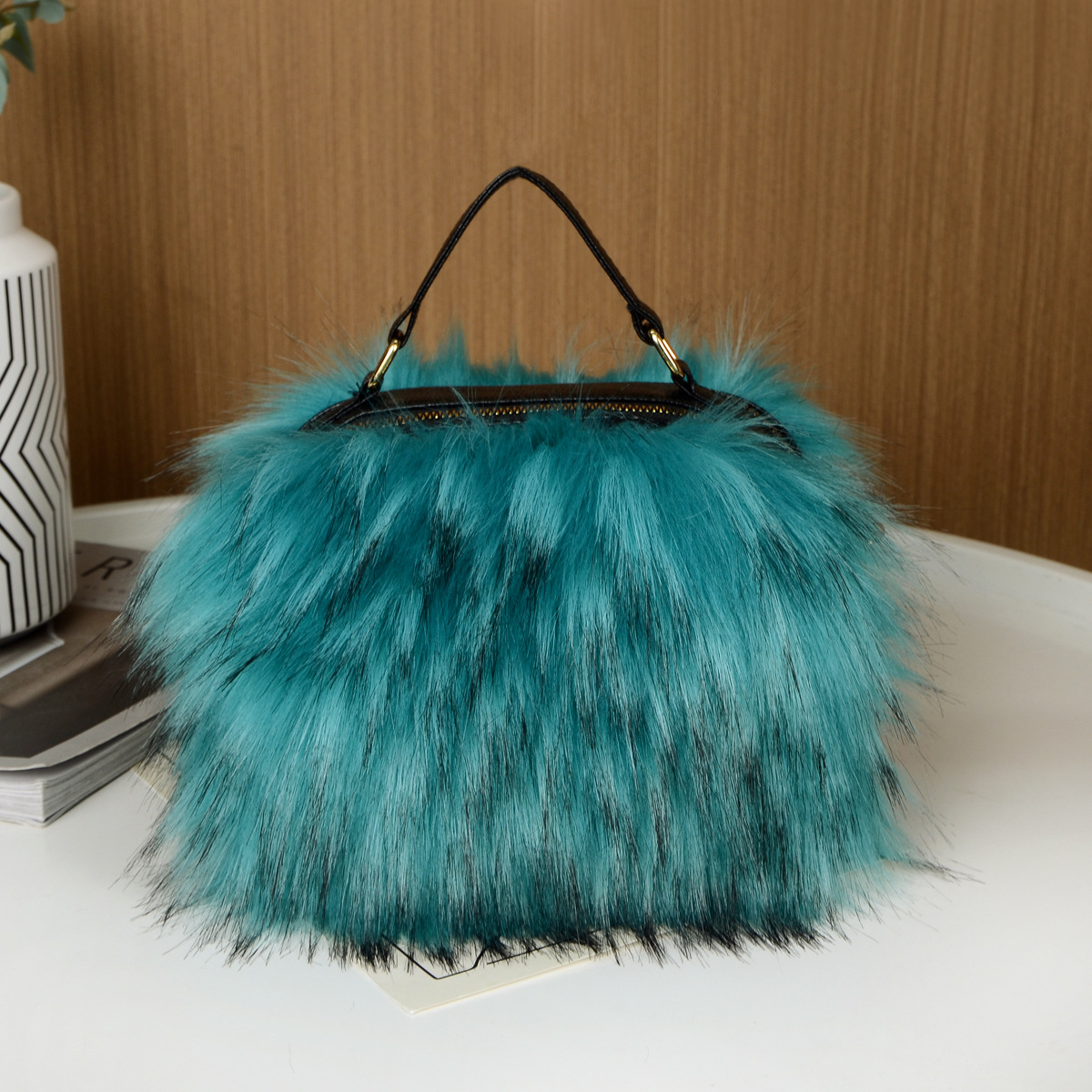 Nuova borsa a tracolla in pelliccia di procione da donna, a forma di cuscino, stile dolce e fresco y2k_voghion.com