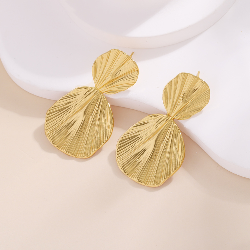 fashion-golden-geometric-retro-exaggerated-female-earrings-niche-design-advanced-metal-all-match-cold-style-temperament-jewelry