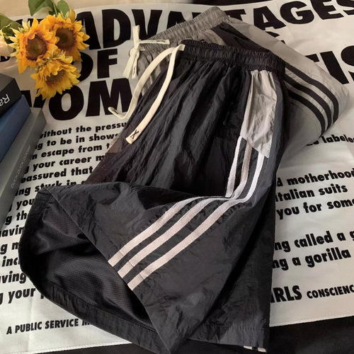 Quick-drying shorts, men's summer thin American retro large size ice silk pants, casual sports striped quarter pants