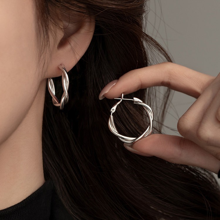 Exquisitely Crafted High-Quality S999 Silver Twist Hoop Earrings, Light Luxury Niche Style, 2026 New Popular Model, Fashionable High-End Women's Earrings