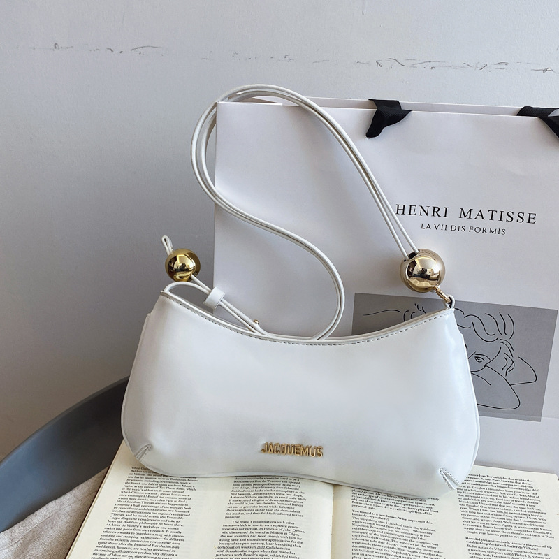 2025新款接吻珠珠可调节腋下包法棍简约时尚轻奢单肩手提包新月形