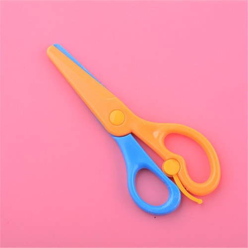 Children's manual safety scissors for students, cartoon spring scissors for kindergarten, no harm to hands, paper-cut scissors, manufacturer wholesale
