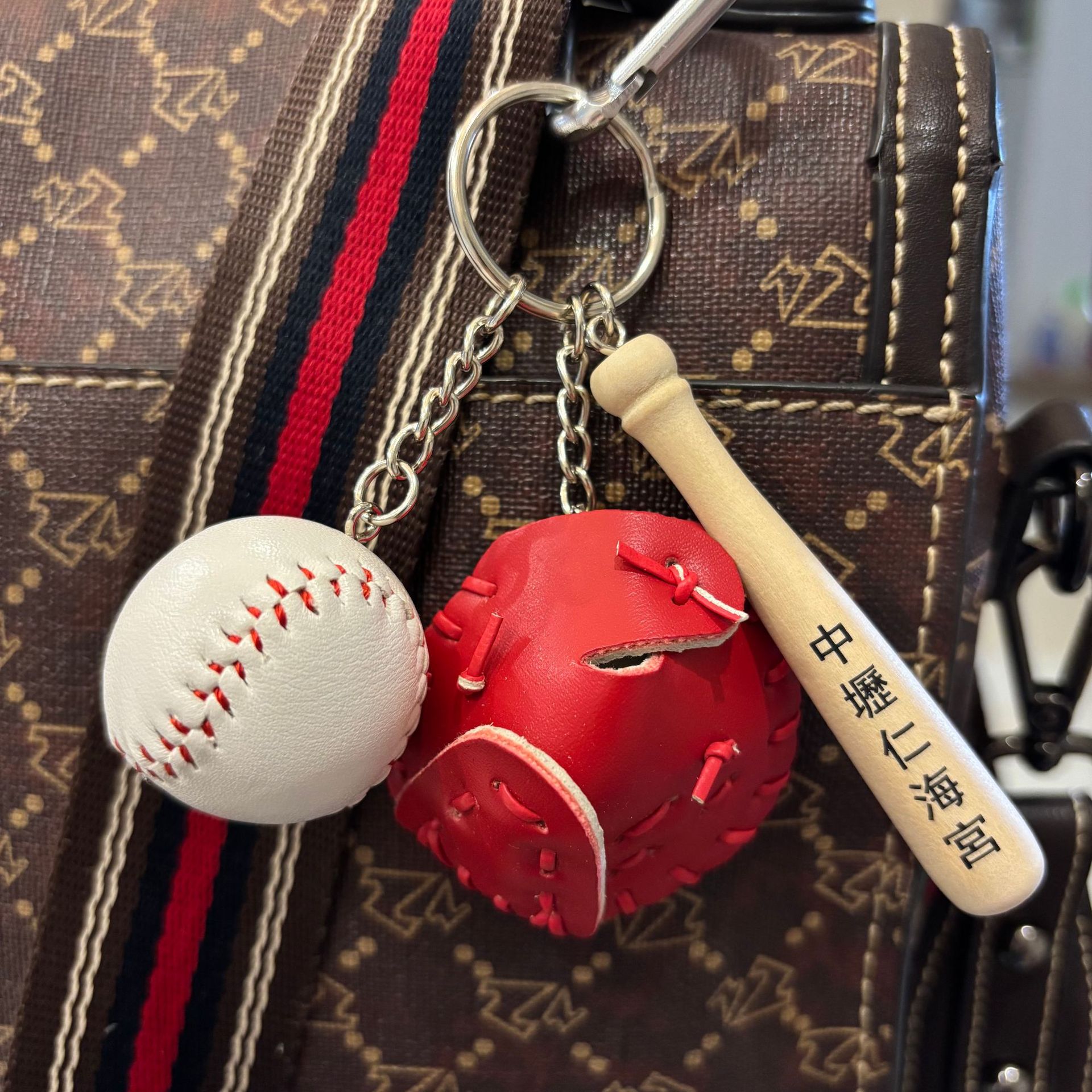 D4ABDE19BB18F636280F18B2D9F22C