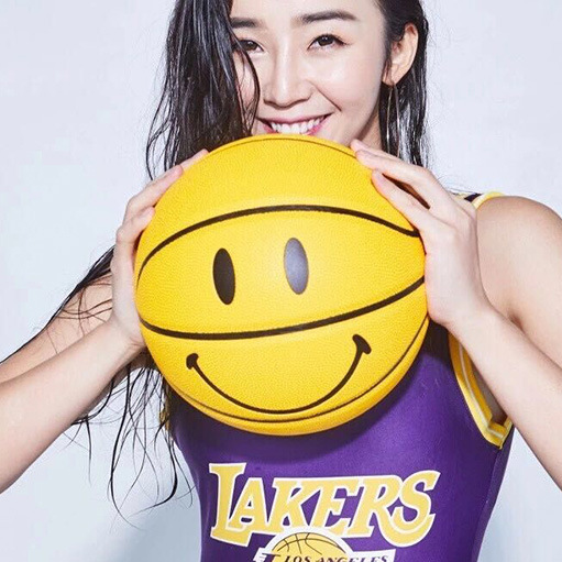 智贝SKU图_1笑脸黄色球限量版篮球7465号球真皮手感