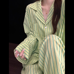 女夏睡衣