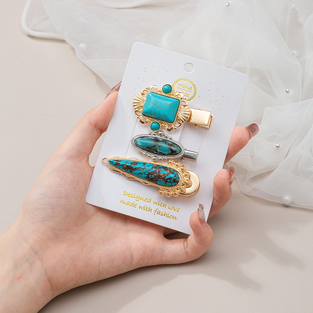18g Weight Hair Clip Hair Accessories Type December Birthstone Turquoise Inlay Material 1 Set Quantity Outdoor, Street, Shopping Occasion Alloy Material Oval, Heart Shape Pattern Women's Gender Plating, Inlay Design Retro Style Women's Retro Oval Heart Shape Alloy Plating Inlay Turquoise Hair Clip 7