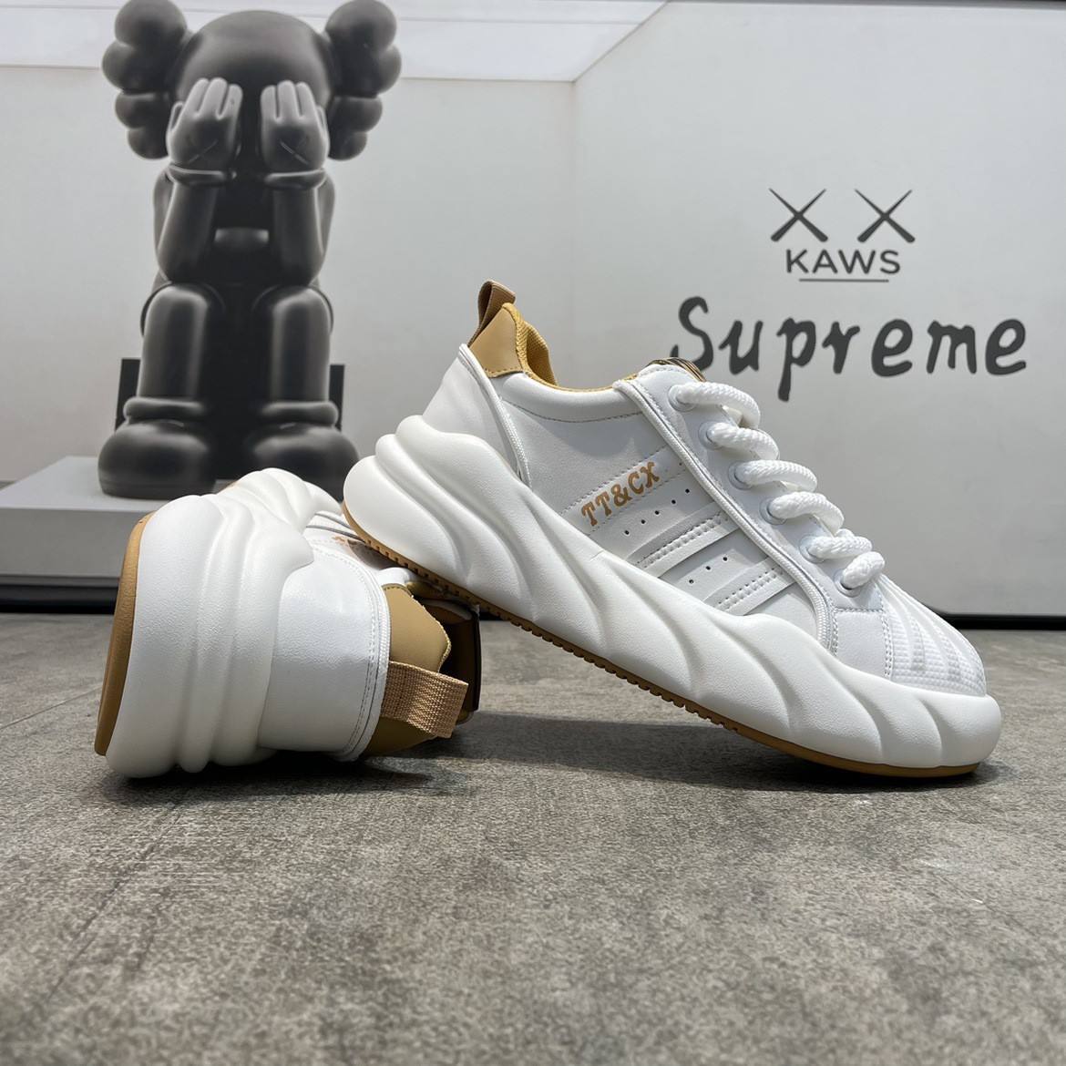 Herre løbesko i læder med elastisk og blød sål_voghion.com