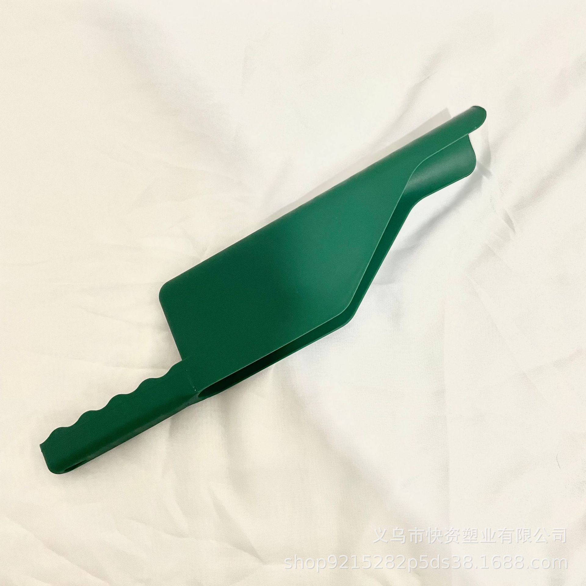 Eaves Shovel Gardening Tool Plastic Garden Leaf Cleaning Scoop Large Capacity Roof Gutter Shovel Gardening Supplies