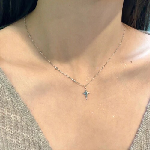 Starlight Necklace for Women, Instagram Trendy, Unique Design, Simple and Minimalist, Personalized, Versatile, Lockchain, Titanium Steel Pendant, Choker