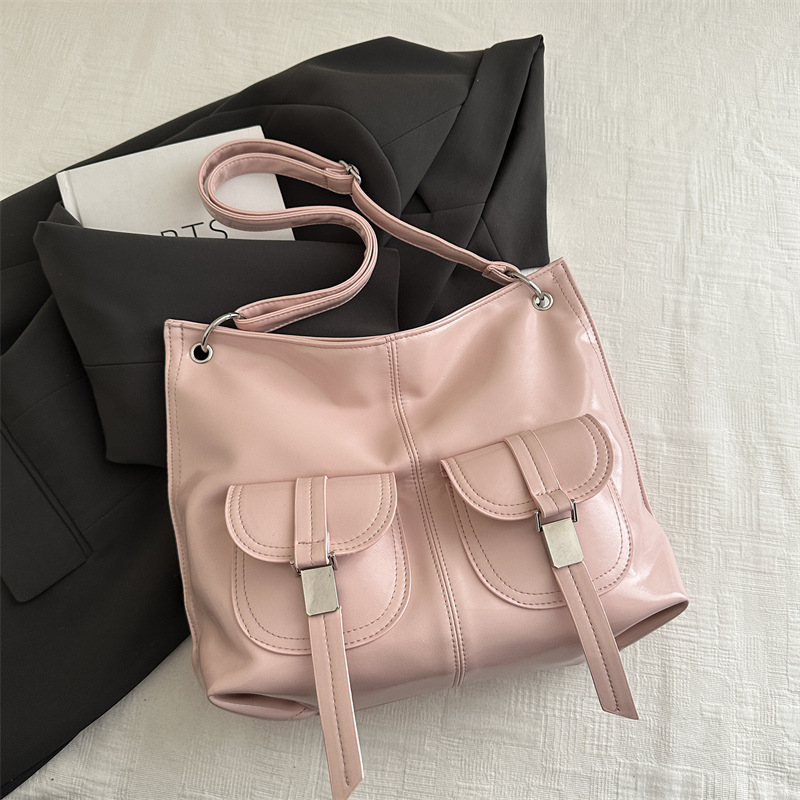 Fashionable Large Capacity Women's Motorcycle Shoulder Bag_voghion.com