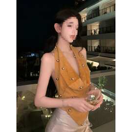 轻熟高级感御姐风荡领挂脖无袖背心女2026夏不规则设计感显瘦上衣