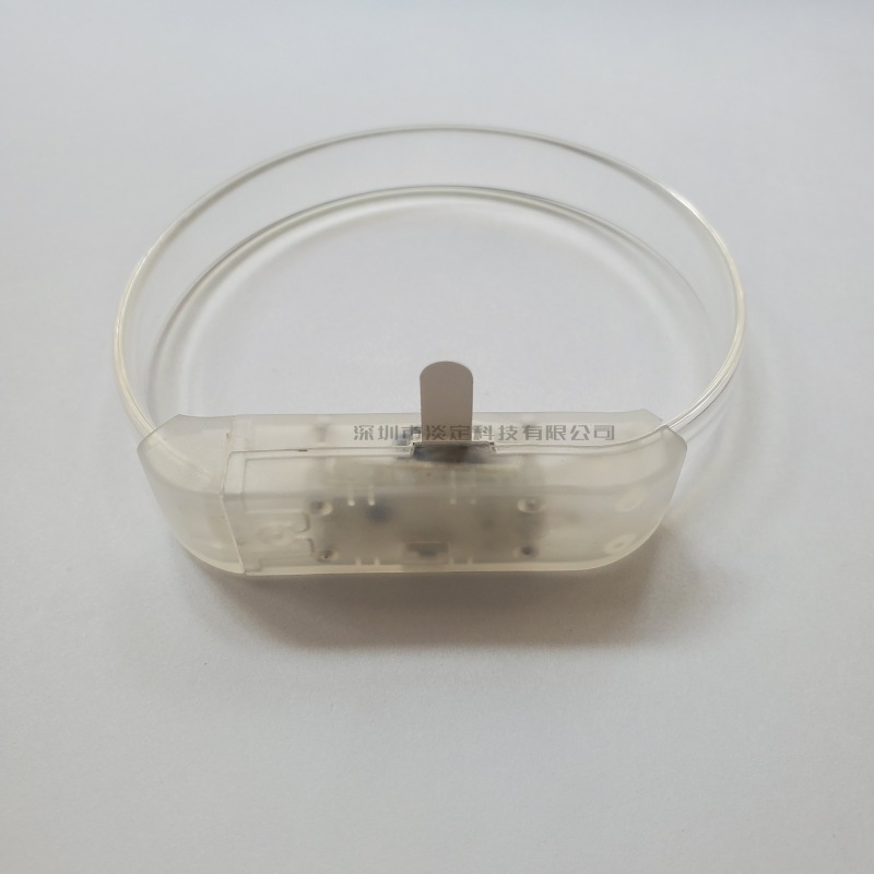 Venta al por mayor controlado por voz LED pulsera luminosa botón TPU flash muñeca Correa vibración atmósfera niños pulsera luminosa