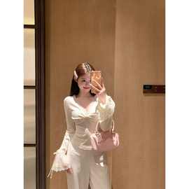 韩系温柔性感v领露锁骨长袖t恤女春秋小个子高级修身显瘦内搭上衣