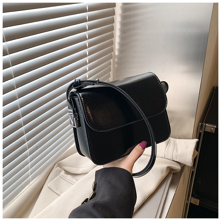 This year's popular small women's bags are the new 2024 trendy, versatile, simple and niche single-shoulder, underarm and crossbody bags undefined