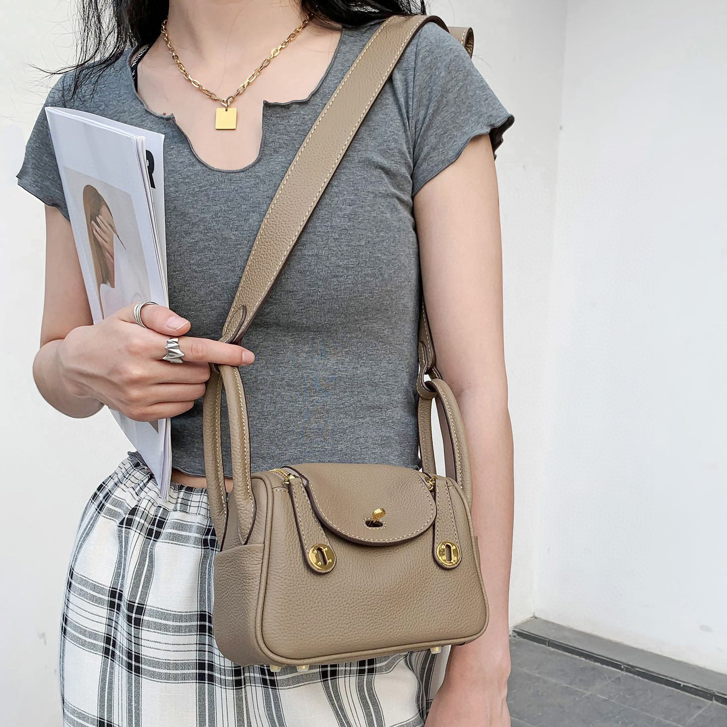 2022大容量金银扣togo皮琳迪包单肩斜挎包荔枝纹手提医生包手拎