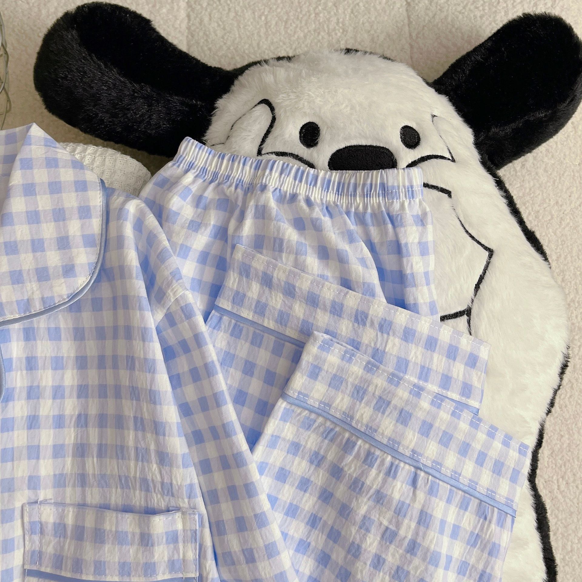 Al por mayor transfronterizo nueva primavera y otoño bordado KT gato nubes algodón dulce pijama manga larga pantalones largos set de ropa para el hogar