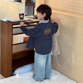 儿童秋季新款男女童韩版格子两面穿外套休闲宽松卡通印花夹克开衫