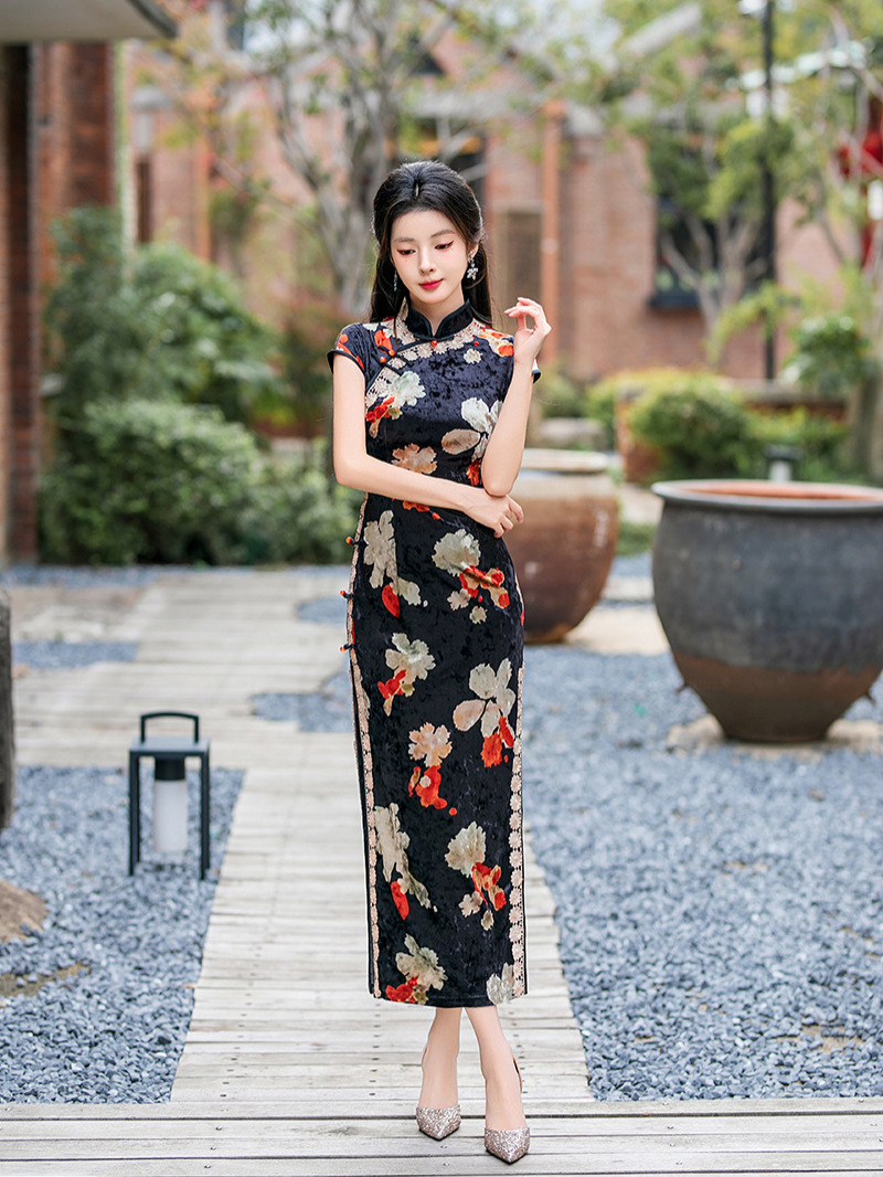 Long fitted retro cheongsam