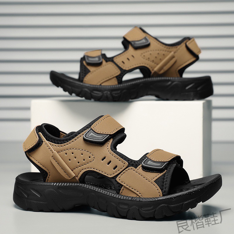 Summer trend sandals for boys