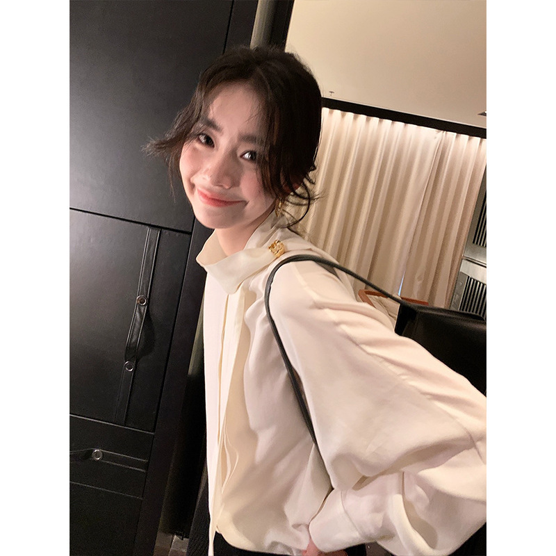 Designed Scarf Collar Long-Sleeved Pure Color Shirt for Women Early Spring New Style 2025 High-End Elegant Commuter Wool Top