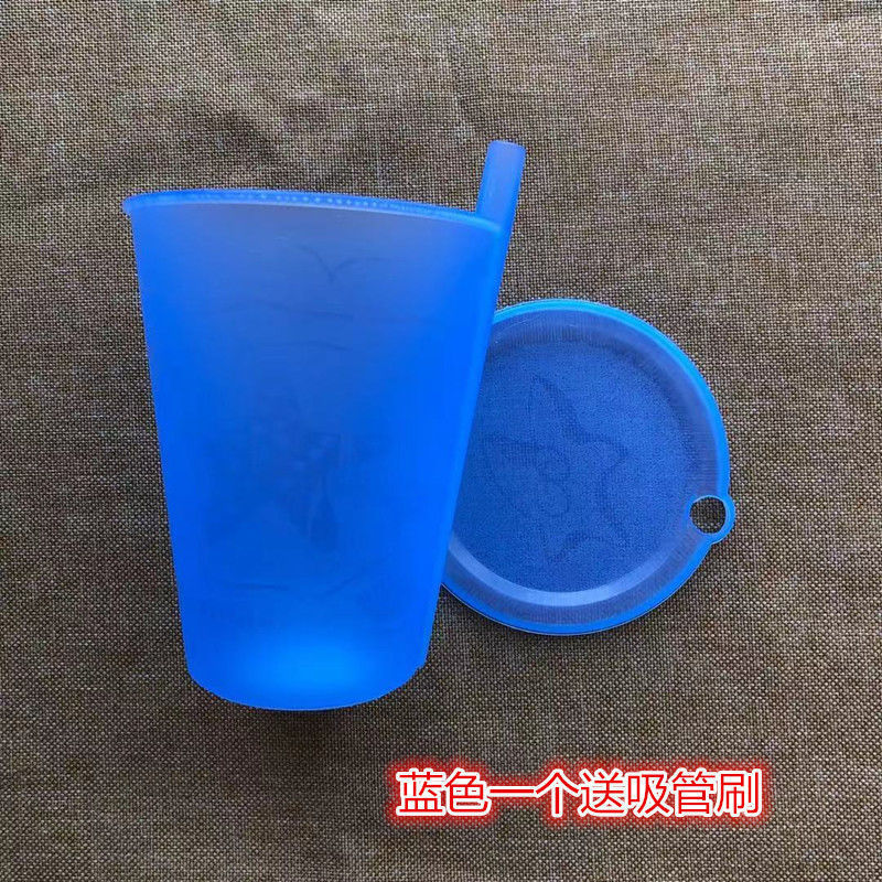 蓋を送る子供用プラスチック一体連体ストローカップ転倒防止幼稚園の赤ちゃんの大人のジュースカップ工場|undefined