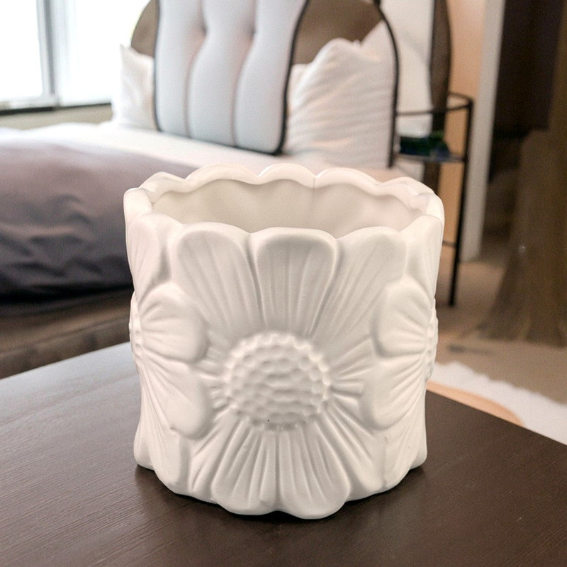 Ceramic Pure White Embossed Flower Vase High-level French Art Ins Style Creative Ornaments Cross-border Vase