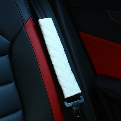Universal Car Seatbelt Shoulder Pad, Short Plush Plaid Shoulder Pad, Convenient Installation, Stylish Checkered Shoulder Pad (Seat belt shoulder pad) - short-plush-plaid-shoulder-pads-off-white