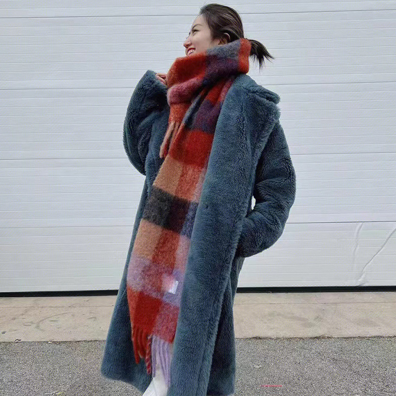 虹のマフラーの女性の冬のショールのカップルのカラーの格子の保温は厚いです。