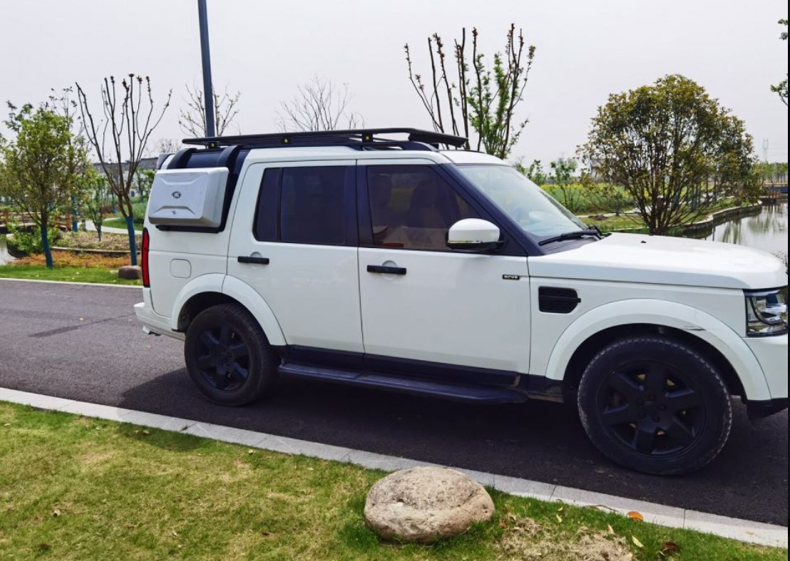 Discovery 3 Roof Platform Is Specially Designed for Discovery 4 Roof Expansion, Equipped with a Modified Vehicle Platform Travel Rack and Luggage Rack