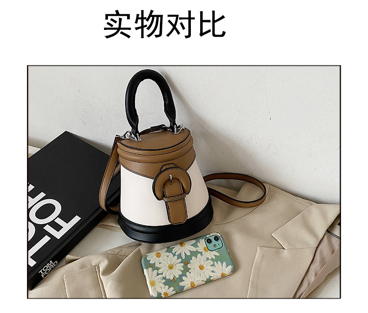 Retro Shoulder Messenger Portable Bag Wholesale display picture 24