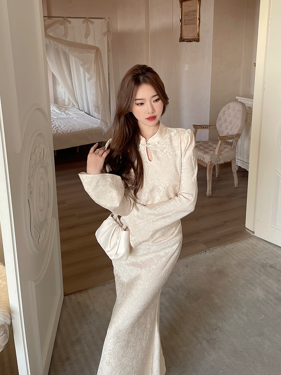 Stand Collar Fishtail New Chinese Style Cheongsam Dress for Women Autumn and Winter New Style Super Beautiful Temperament Long Skirt